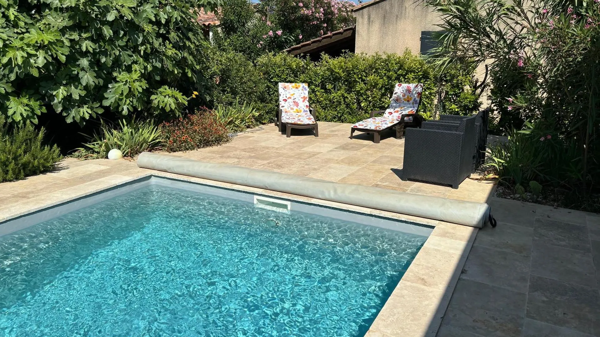 La Cassiopee Bed & Breakfast Caromb France